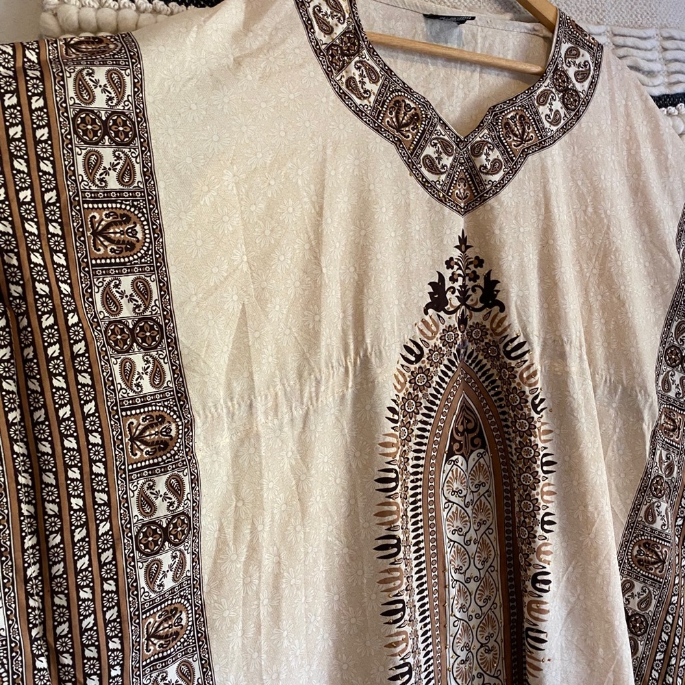 NF Free Size Rhinestone Kaftan - Picture 3 of 8
